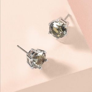 Sparkle Studs Smokey